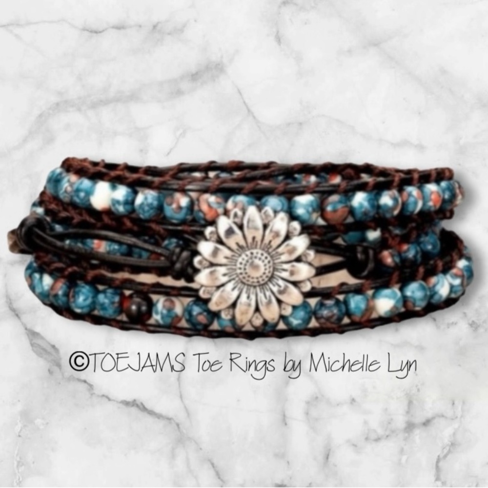 FRIENDSHIP BRACELET Daisy Button Leather and Quartz Adjustable Wrap Hand…